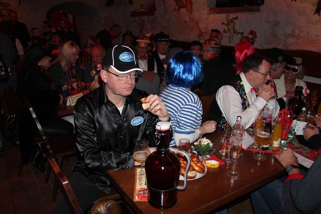 Gäste in der Hexekuchi | Foto: gro