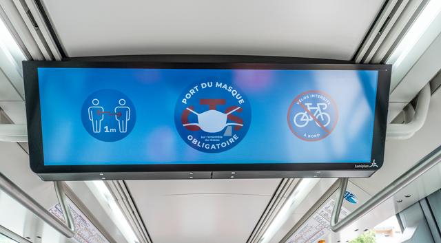 Verhaltenshinweise auch auf den Bildschirmen  | Foto: Stadt Kehl