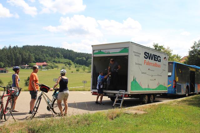 Seit Sonntag verkehren die Freizeitbusse wieder. | Foto: SWEG