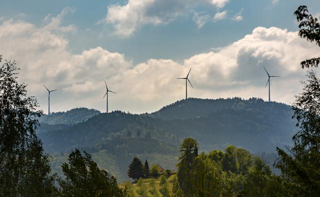 Die vier Windräder auf dem Rauhkasten/Steinfirst liefern mehr Energie als erwartet.  | Foto: Stadt Gengenbach