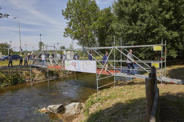Über eine Behelfsbrücke ging es über den Mühlbach. | Foto: Stadt Offenburg