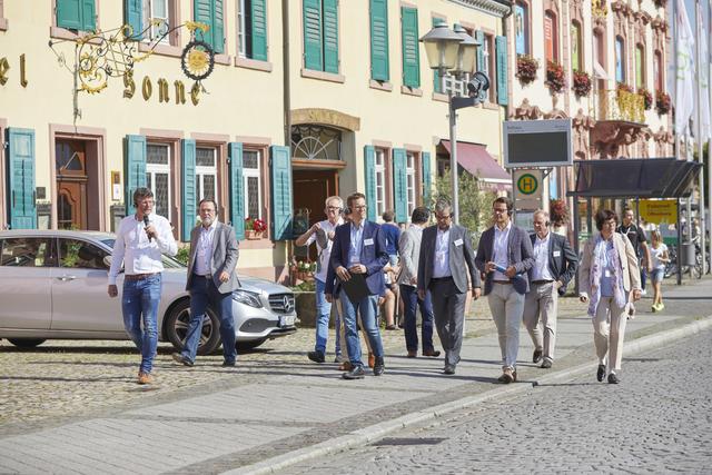 Zu Fuß ging es in Richtung Kinzig | Foto: Stadt Offenburg