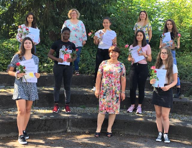 VABO1
Preise: Mihaela Cojocaru, Lahr; Mehreme und Vanesa Itaj, Friesenheim; Ala Timus, Mahlberg; Marinela Romaj, Lahr
Lobe: Antoinette Fagbenro, Lahr; Vanessa-Violetta Tomingas, Lahr
Sonderpreis für die beste Sprachstandserhebung: Vanessa-Violetta Tomingas
Klassenlehrerin: Elke Langenbacher