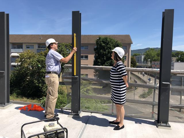 Thomas Marwein (links) und Bärbel Schäfer beim Baustellenbesuch | Foto: gro