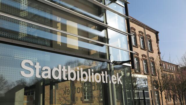 Lesefutter gibt es in der Stadtbibliothek Offenburg nach Terminvereinbarung und im Abholservice. | Foto: Stadt Offenburg