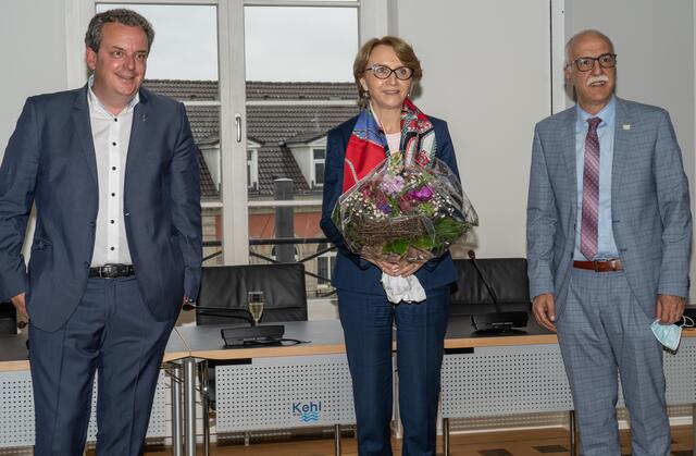 Neben Toni Vetrano (r.) und  Anne-Maire Descôtes nahm auch Honorarkonsul Michael Mack an dem Treffen teil. | Foto: Stadt Kehl