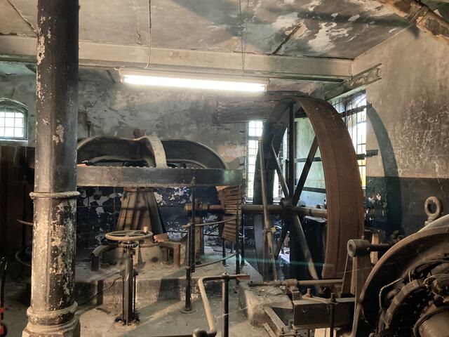 Kein Bild aus alten Tage, der Maschinenraum ist nahezu vollständig erhalten. | Foto: Foto: gro