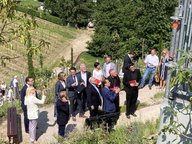 "Hubert Burda ruft und alle kommen", sagte OB Marco Steffens in seiner Begrüßung. | Foto: gro