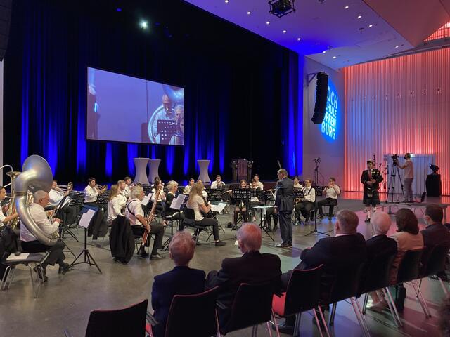 Das Orchester der Hochschule  | Foto: gro