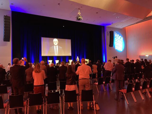 Standing Ovations für den scheidenden Rektor | Foto: gro