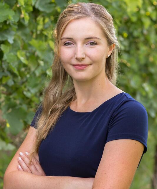 Katja Pfeifer war 2009/2010 Badische Weinkönigin.  | Foto: privat