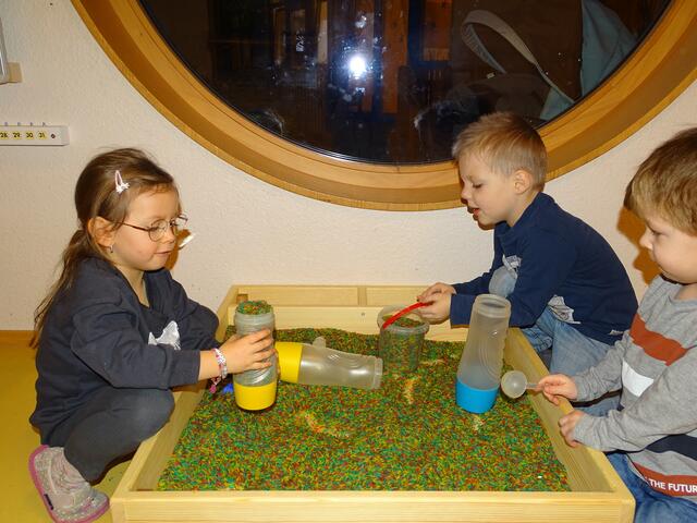 Die Kinder nutzen das Angebot der Spielewelten. | Foto: Gemeinde Gutach