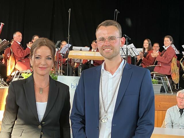Angelika Ringwald und Jonas Breig nach der Vereidigung | Foto: Glaser