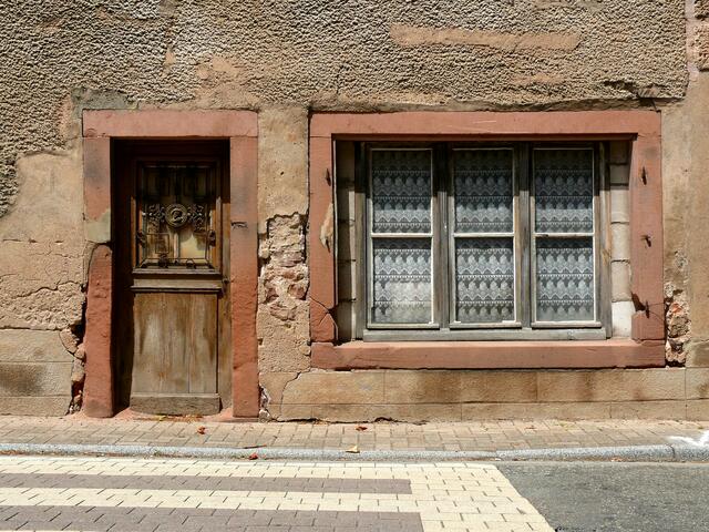 Hier bröckelt der Putz. | Foto: Alfred Schramm