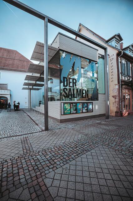 Die Wechselausstellungen im Glaskörper können zu jedem Zeitpunkt während der Öffnungszeiten besucht werden. | Foto: Stadt Offenburg/Dimitri Dell