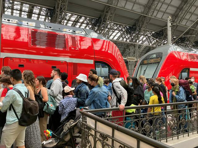 Am Hauptbahnhof in Frankfurt am Main geht es schon deutlich anders zu. | Foto: ag