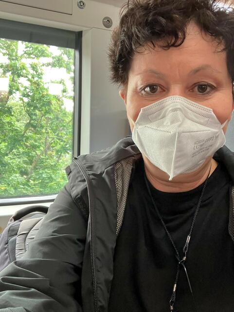 In der S-Bahn ist es aber wieder völlig entspannt. Dass die vorgesehene Bahn schon weg war, ist kein Problem. Es fahren ständig Züge nach Bad Homburg. Bislang hatte ich auch immer einen Sitzplatz. | Foto: ag