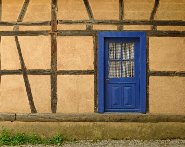 Man muss die Beine etwas anheben um reinzukommen. | Foto: Alfred Schramm