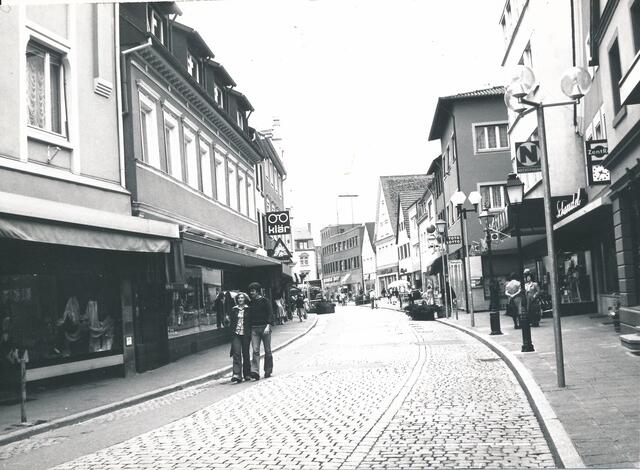 Die Steinstraße in den 70er-Jahren vor dem Umbau zur Fußgängerzone | Foto: Stadt Offenburg