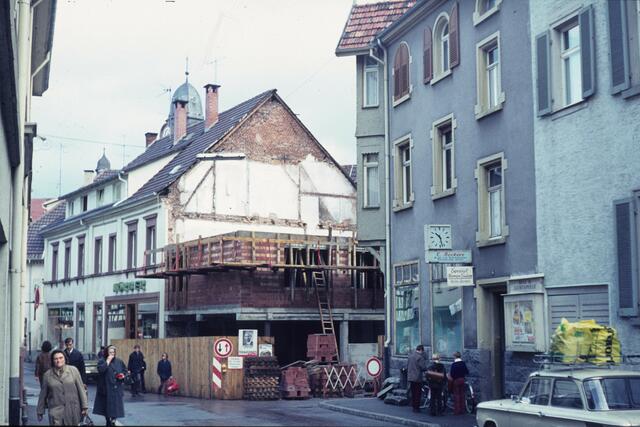 Die Oberkircher Hauptstraße 1972, heute eine attraktive Fußgängerzone | Foto: Stadtarchiv Oberkirch/Friedrich Erdrich
