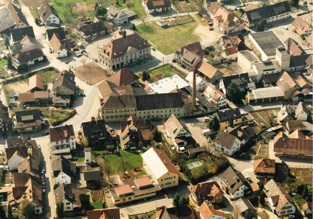 Ortskern der Gemeinde Biberach aus der Vogelperspektive, Ende der 90er-Jahre | Foto: Gemeinde Biberach