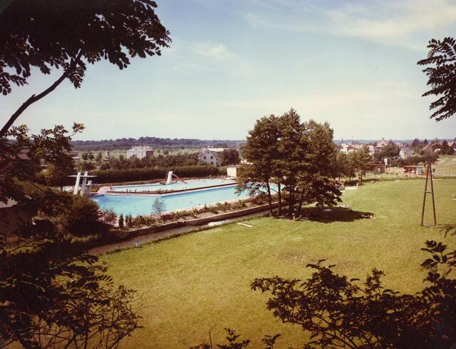 Schwimmbecken und Liegewiese in Renchen, 1970er | Foto: Stadt Renchen