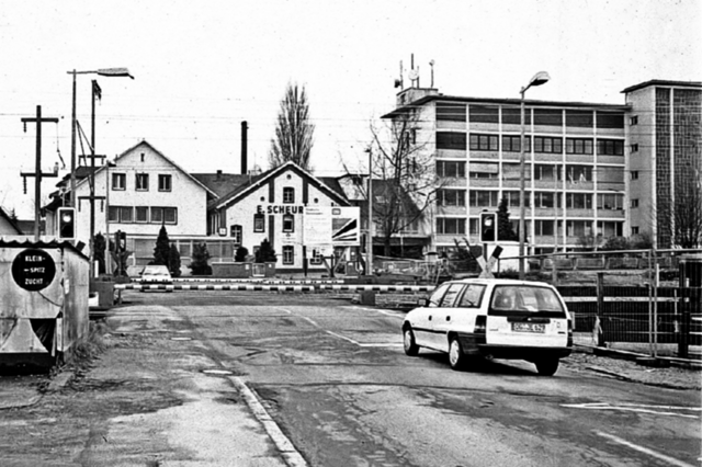 Der ehemalige Bahnübergang in Zimmern, heute ist dort eine Unterführung. | Foto: Siegfried Spengler