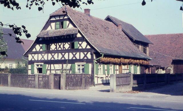 Blick über die Schutterwälder Hauptstraße auf "s Jogge" in den 70ern | Foto: Helmut Peter