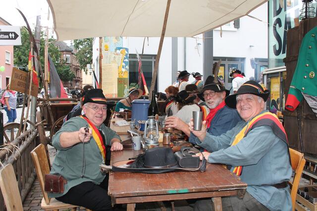 Die Heckergruppe hat ihr Lager am Salmen aufgeschlagen.