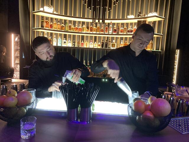 Abschluss in der Bar | Foto: gro