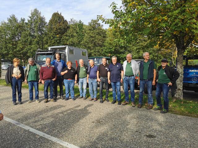 Die Gruppe auf dem Firmengelände von MULAG | Foto: (c) Gerhard Große