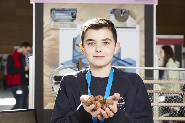 Sonderpreis Arbeitswelt: Jakob Spitzmüller, Marta-Schanzenbach-Gymnasium/Xenoplex: Walnuss-Waschmaschine | Foto: Sick