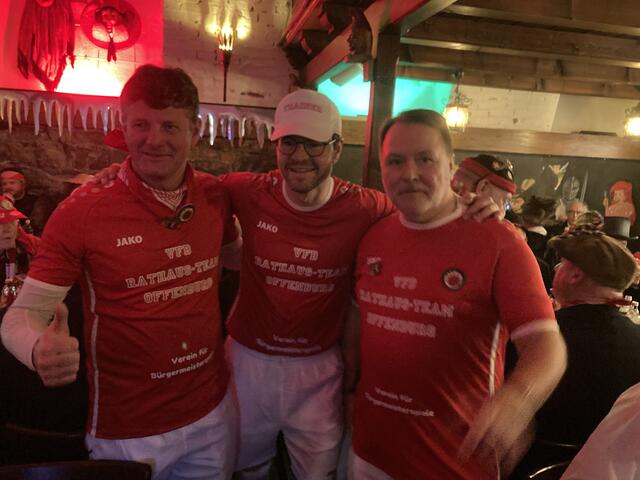 Das sportliche Trio der Stadtspitze: Oliver Martini (v. l.), Marco Steffens und Hans-Peter Kopp | Foto: gro