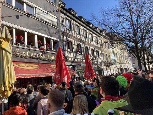 Die Hexen auf ihren Logenplätzen | Foto: gro