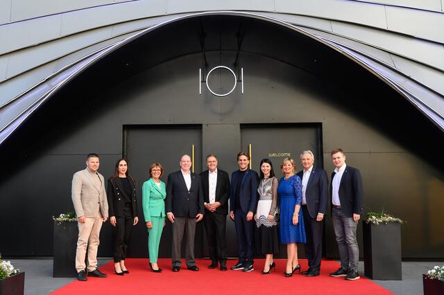 Auch ein Besuch der Restaurant-Weltneuheit Eatrenalin stand für Fürst Albert II. von Monaco auf dem vielfältigen Programm im Europa-Park Erlebnis-Resort. | Foto: Europa-Park