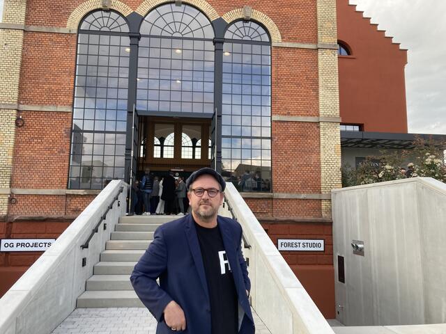 Stefan Strumbel vor dem Kesselhaus | Foto: gro