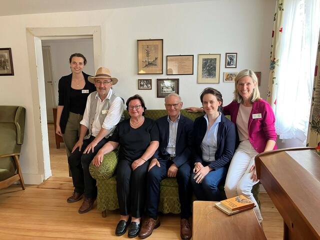 Von links: Tamara Schwenk, Marketing und PR, Thomas Hafen, Wissenschaftlicher Leiter, Notburga und Heinz Bächle, Marie-Luise Schmider,  Geschäftsführerin Margit Langer  | Foto: Glaser