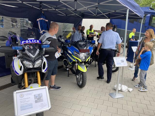 Auch die Kollegen der Police National und der Gendamerie Straßburg waren mit dabei. | Foto: gro