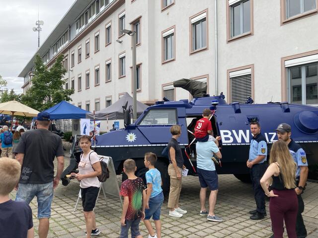 Die Fahrzeuge faszinieren | Foto: gro