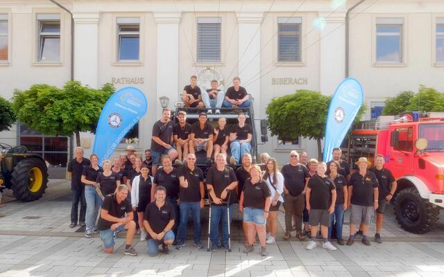 Die Helfer des Festes von den Unimog- und Schlepper-Freunden Biberach  | Foto: (c) Sonja Rombach