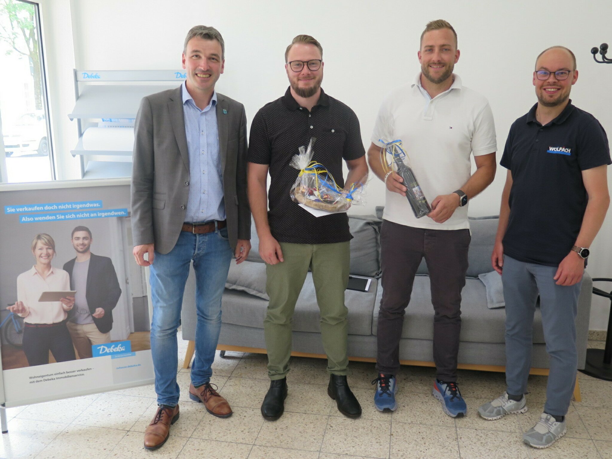 Debeka-Versicherung in Wolfach: Bürgermeister besucht neues Servicebüro ...