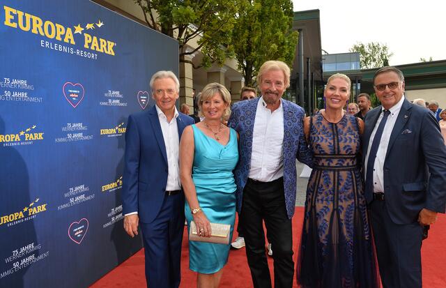 Jürgen Mack, Mauritia Mack, Thomas Gottschalk, Karina Mroß, Roland Mack | Foto: Europa-Park