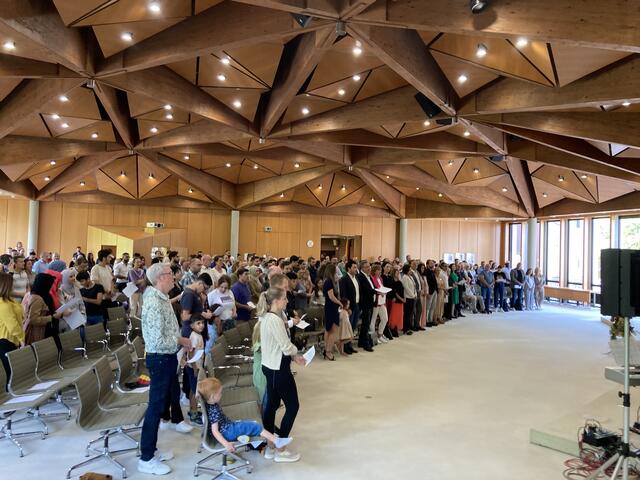 Alle neuen deutschen Staatsbürger singen gemeinsam die Nationalhymne. | Foto: gro