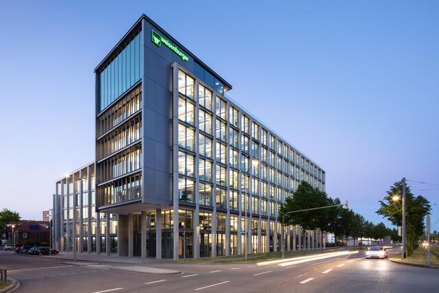 Das Weisenburger-Gebäude in Karlsruhe | Foto: HGEsch