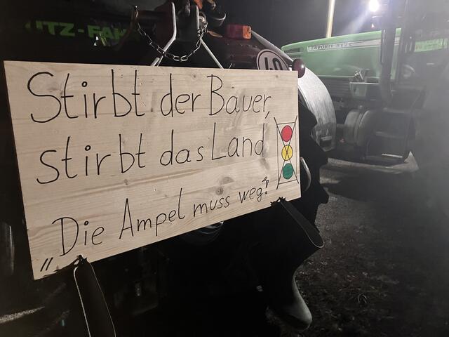 Plakat mit einer politischen Forderung | Foto: rek
