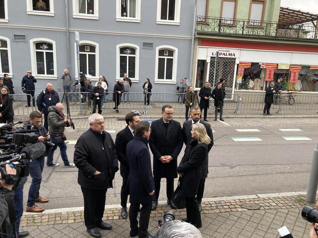Jens Spahn nimmt an der Trauerfeier teil. | Foto: gro