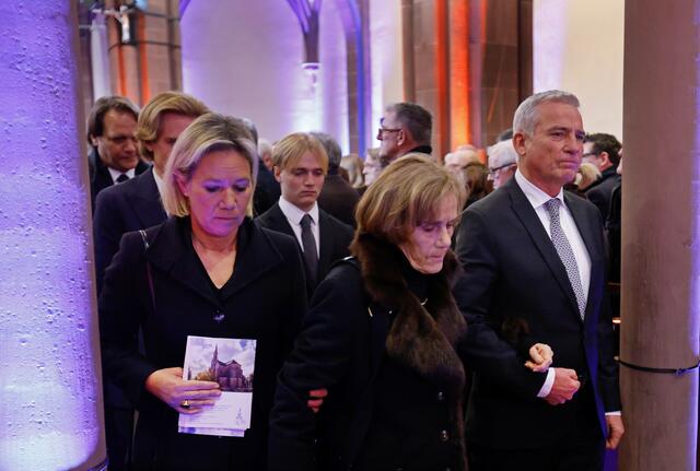 Tochter Christine Strobl, Ehefrau Ingeborg Schäuble, Schwiegersohn Thomas Strobl | Foto: Philipp von Ditfurth/dpa