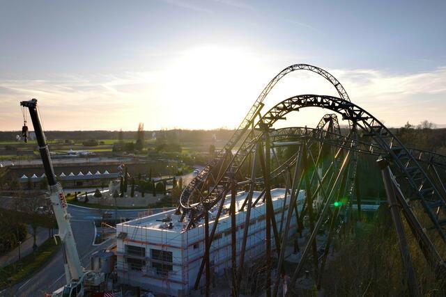 Die Arbeiten an der neuen Achterbahn aus dem Stammhaus MACK Rides laufen aktuell auf Hochtouren. | Foto: Europa-Park