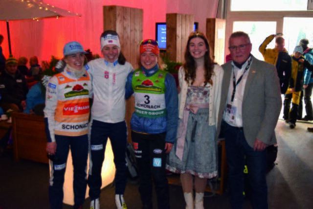 Gyda Westvold Hansen (v. l.), Mari Leinen Lund, Nathalie Armbruster, Melanie Doll und Bernhard Danner | Foto: Durbacher Winzer eG