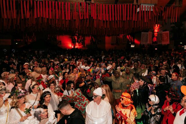 Hexenball: Die Abtsberghalle war ausverkauft. | Foto: Pascal Bähr